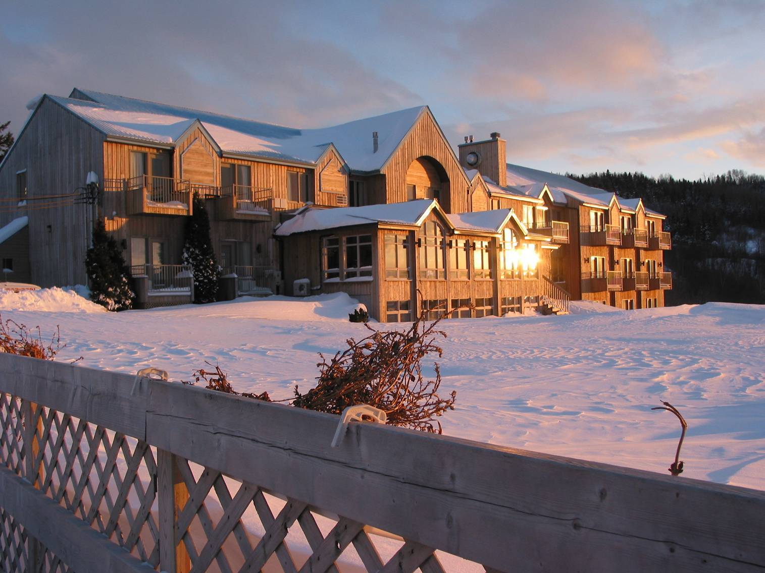 Auberge Des Battures La Baie Exterior photo