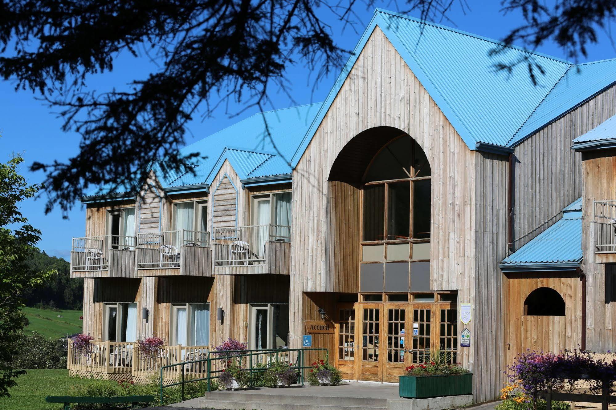 Auberge Des Battures La Baie Exterior photo